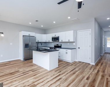 200 Back Pine Way - Photo Thumbnail 11