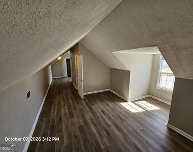110 Stonefield Court - Photo Thumbnail 18