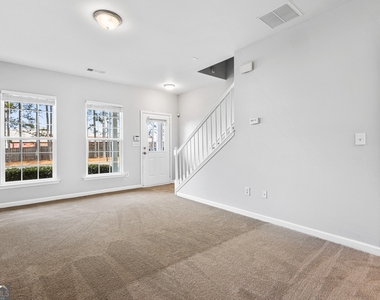 3208 Hidden Cove Circle - Photo Thumbnail 3