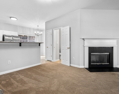3208 Hidden Cove Circle - Photo Thumbnail 5
