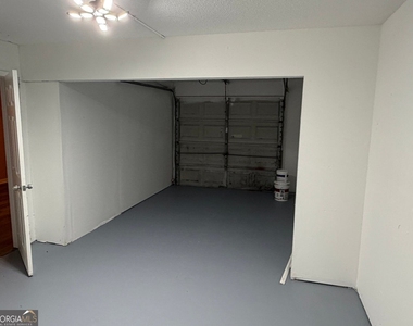 3533 Mosswood Lane - Photo Thumbnail 11