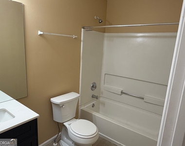 3533 Mosswood Lane - Photo Thumbnail 3