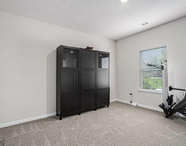 279 Persian Ivy Way - Photo Thumbnail 21