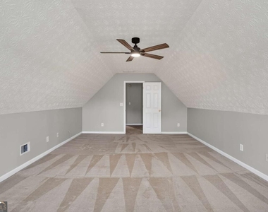 2270 Taylor Pointe Way - Photo Thumbnail 34