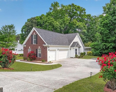 2270 Taylor Pointe Way - Photo Thumbnail 1