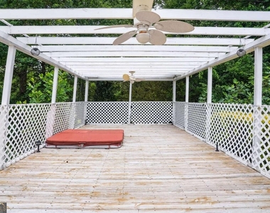 2270 Taylor Pointe Way - Photo Thumbnail 36