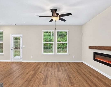 4716 Blake Loop - Photo Thumbnail 8