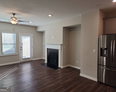 327 Commons Avenue - Photo Thumbnail 12