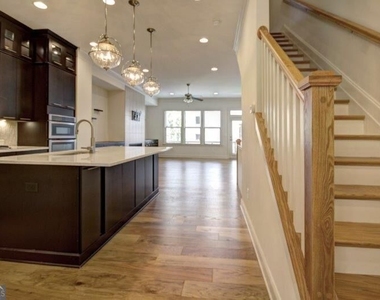 67 Weston Drive - Photo Thumbnail 2