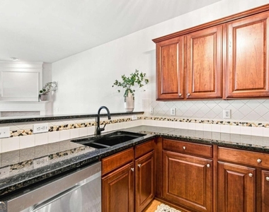 9820 Alger Trace - Photo Thumbnail 10