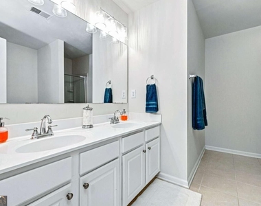 9820 Alger Trace - Photo Thumbnail 16