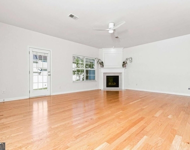 9820 Alger Trace - Photo Thumbnail 2