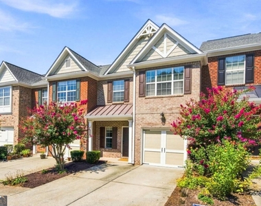 9820 Alger Trace - Photo Thumbnail 1