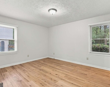3095 Woodland Drive Nw - Photo Thumbnail 31