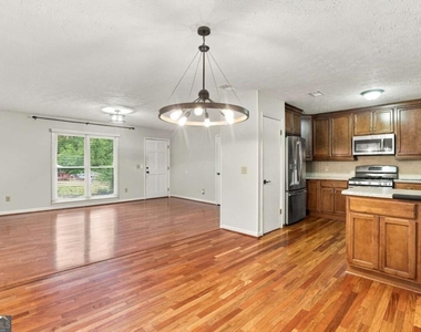 3095 Woodland Drive Nw - Photo Thumbnail 10