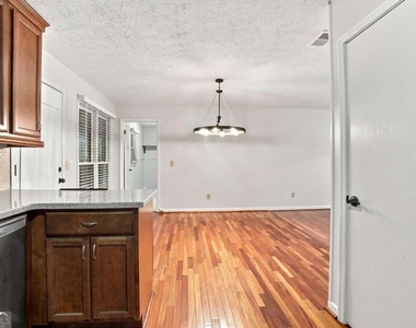 3095 Woodland Drive Nw - Photo Thumbnail 19