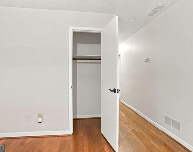 3095 Woodland Drive Nw - Photo Thumbnail 22