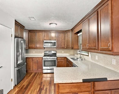 3095 Woodland Drive Nw - Photo Thumbnail 13