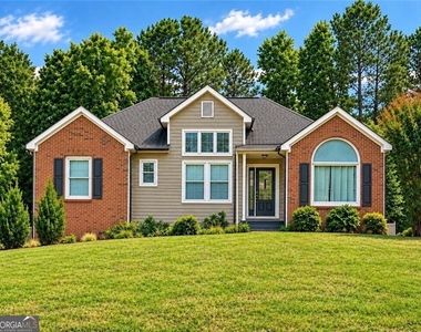 154 Camden Woods Drive - Photo Thumbnail 1