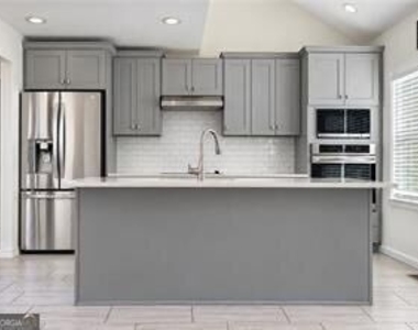 154 Camden Woods Drive - Photo Thumbnail 3