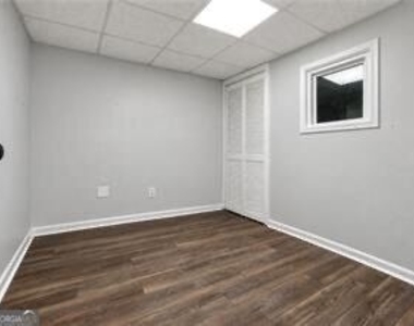 154 Camden Woods Drive - Photo Thumbnail 21
