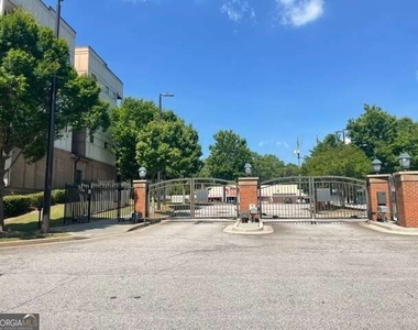 898 Oak Street Sw - Photo Thumbnail 1