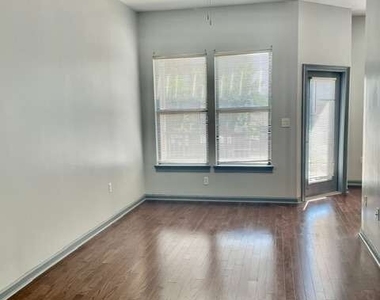 898 Oak Street Sw - Photo Thumbnail 9