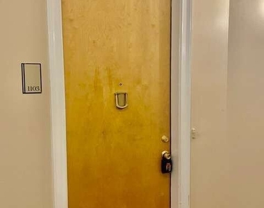 898 Oak Street Sw - Photo Thumbnail 12