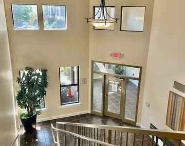 898 Oak Street Sw - Photo Thumbnail 7