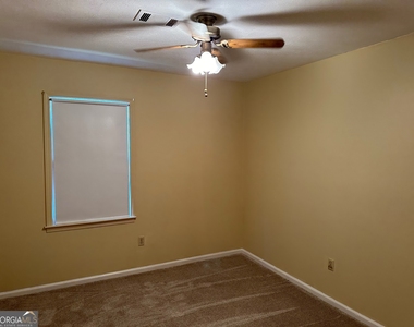 266 Valencia Circle - Photo Thumbnail 11