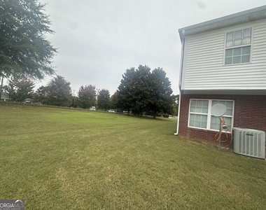 7712 Autry Circle - Photo Thumbnail 10