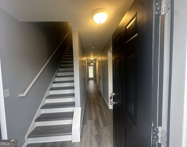 7712 Autry Circle - Photo Thumbnail 11