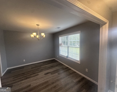 7712 Autry Circle - Photo Thumbnail 13