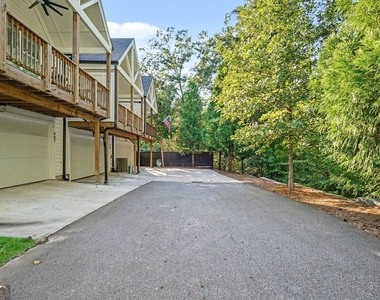 409 Burgundy Way - Photo Thumbnail 21