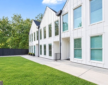 409 Burgundy Way - Photo Thumbnail 1