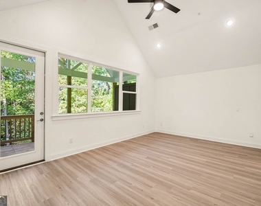409 Burgundy Way - Photo Thumbnail 16