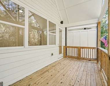 409 Burgundy Way - Photo Thumbnail 17