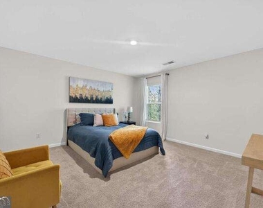1253 Richmond Court Se - Photo Thumbnail 17