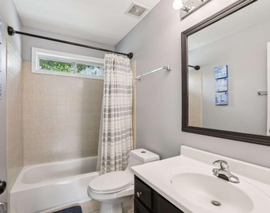 663 Windsor Street Sw - Photo Thumbnail 18