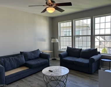 164 Sowers Dr - Photo Thumbnail 5