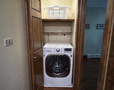 411 Sussex St - Photo Thumbnail 11