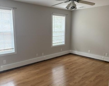 5 Linabury Ln - Photo Thumbnail 13