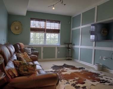 43 Conover Ter - Photo Thumbnail 2