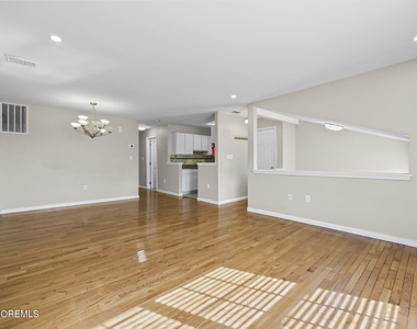 205 6th Avenue - Photo Thumbnail 2