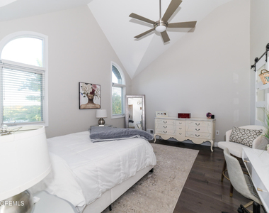 41 Tower Hill Drive - Photo Thumbnail 18