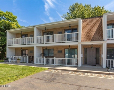 119 Avery Avenue - Photo Thumbnail 15