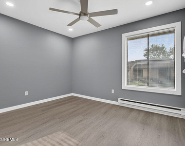 27 Meadow Green Circle - Photo Thumbnail 36