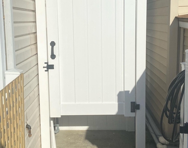 362 Venice Drive - Photo Thumbnail 12