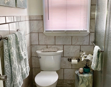 362 Venice Drive - Photo Thumbnail 11