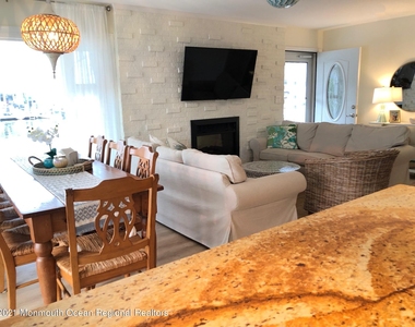 362 Venice Drive - Photo Thumbnail 5